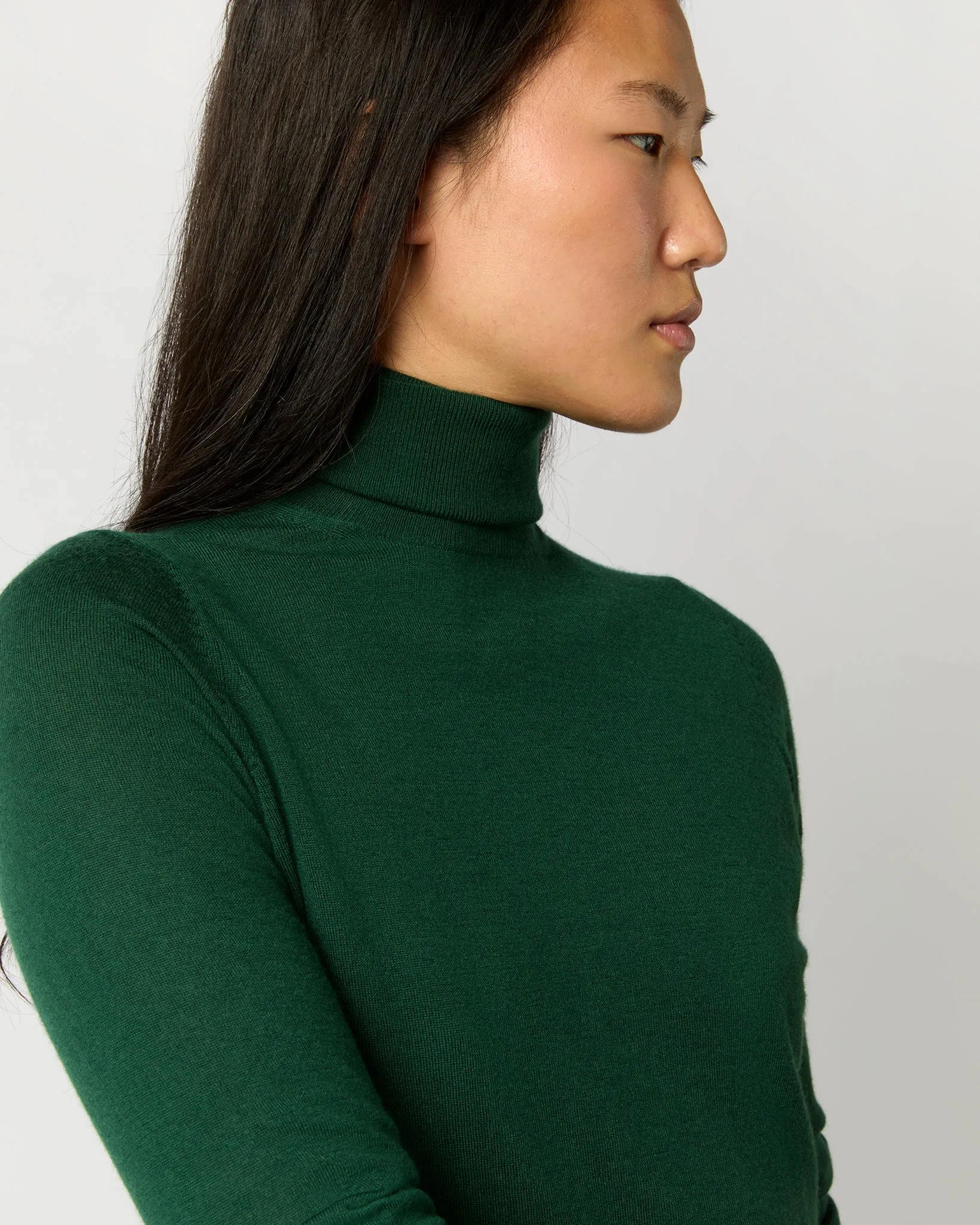 Alida Turtleneck Sweater in Bottle Green Cashmere