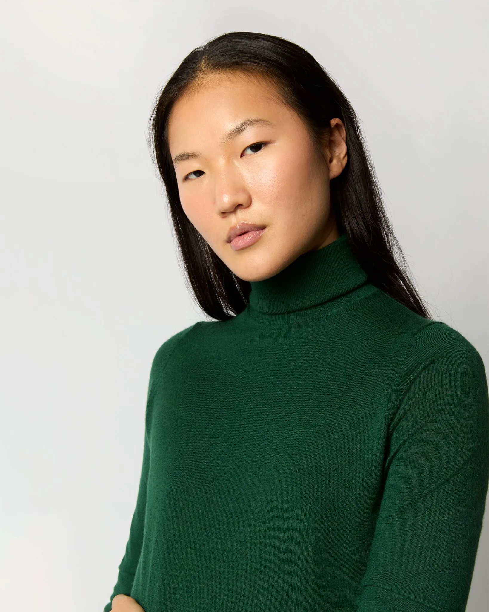 Alida Turtleneck Sweater in Bottle Green Cashmere