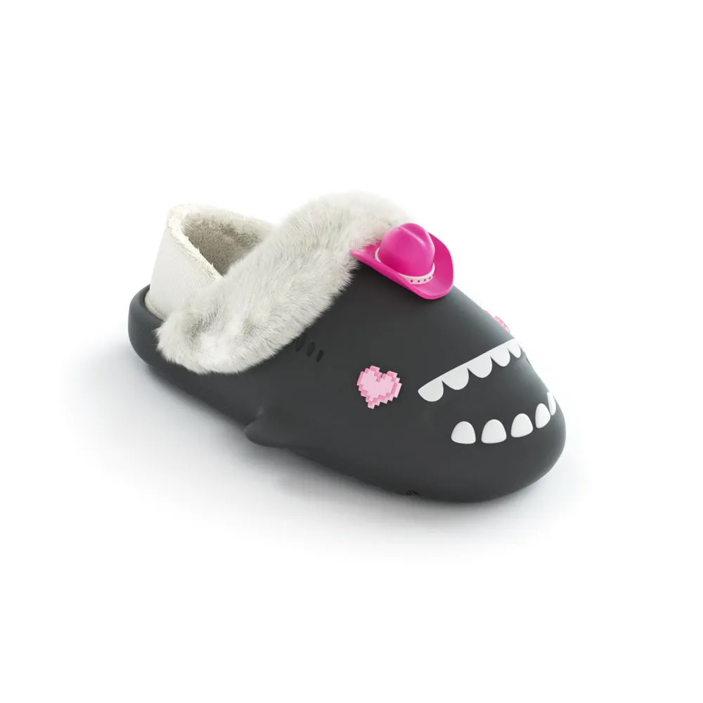 Sharkicks Pro - Winter Doll Pixel Heart Eyes Heel-covered